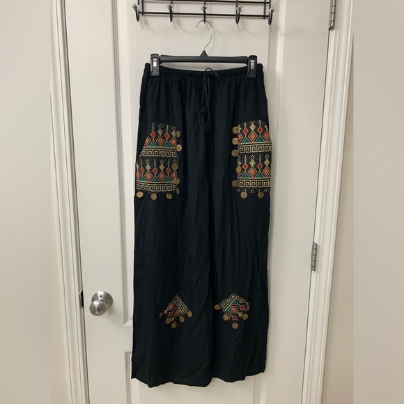 Black Hobo Embroidered Wide Leg Pants - Picture 15 of 17